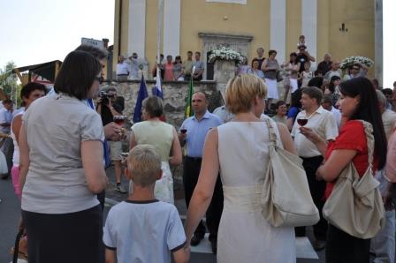 KNOBLEHARJEVO 2012 - Otvoritev ceste in pločnika do osnovne šole Frana Metelka 32